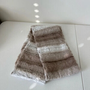 NWOT‎ | Fashion by Mirabeau women’s ombré neutral colored plush infinity scarf